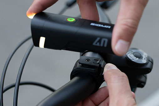 SIGMA AURA 40 - Bike Light - easy mounting